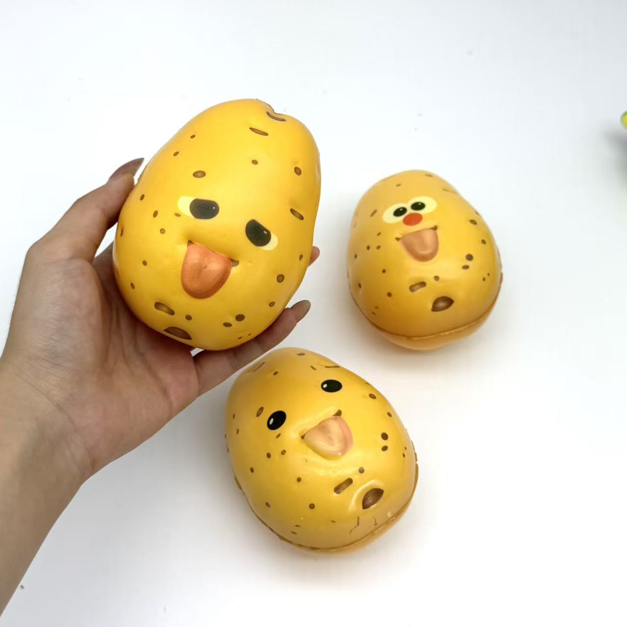 Cute Simulation Potato Strawbe - Wedding Yes recension och pris